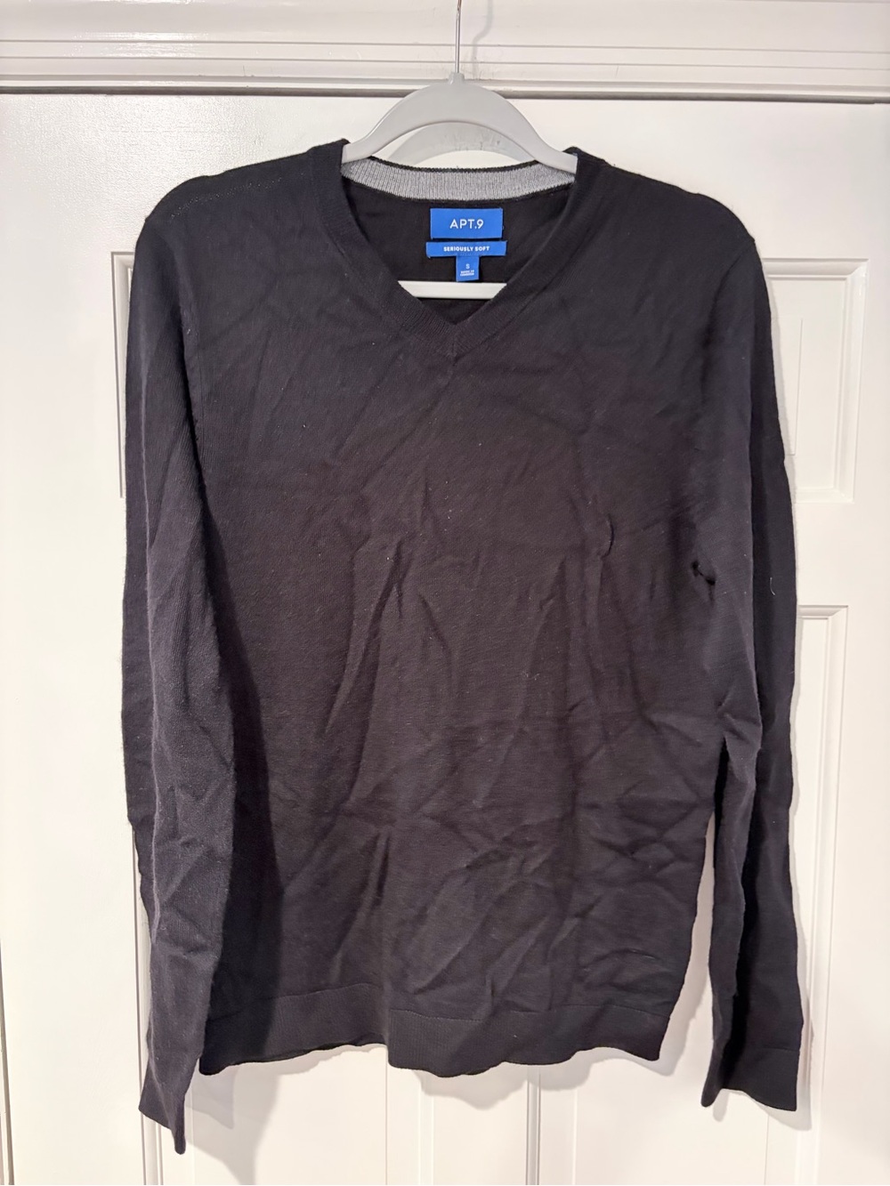 APT.9 Seriously Soft Black Merino Wool Blend V-Neck Sweater Small